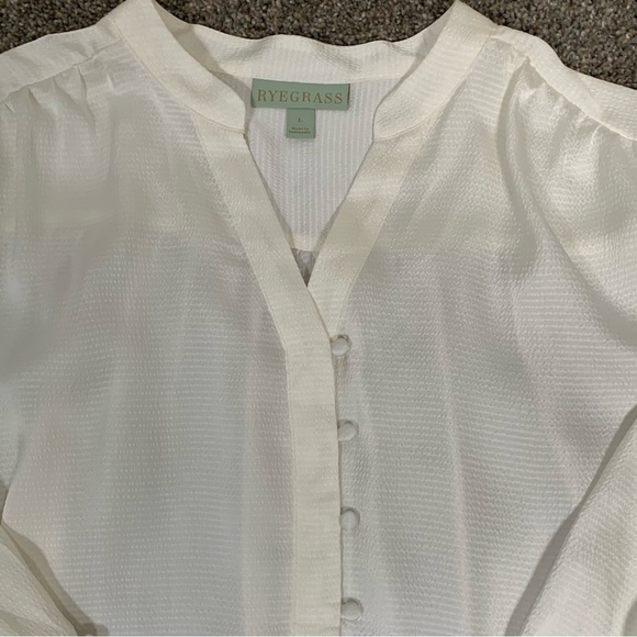 Rye Grass women’s Ivory color free flow Blouse top Size L - Picture 2 of 11